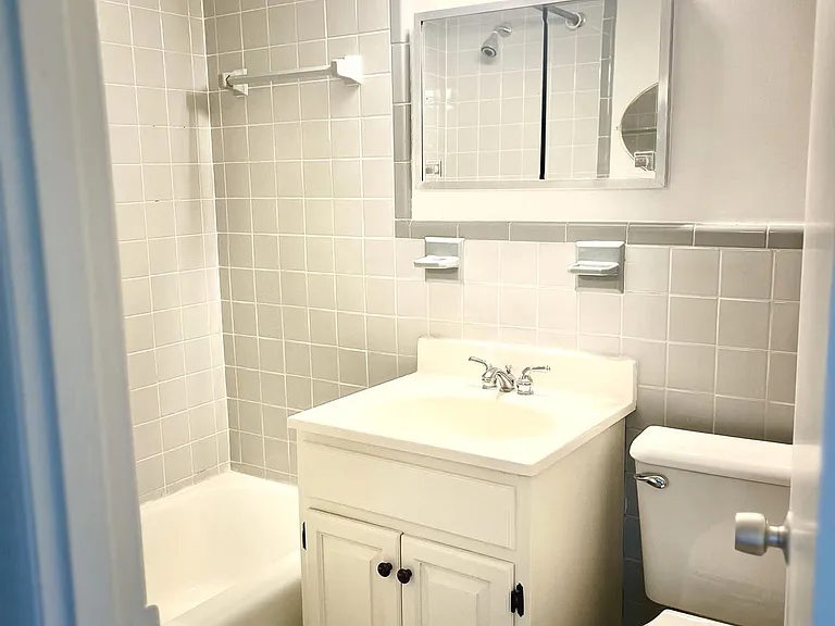 4800 Chevy Chase Dr #404 — Photo 12