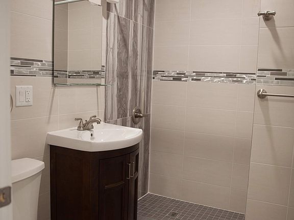 4th image of 524 E 236th St Unit 4B