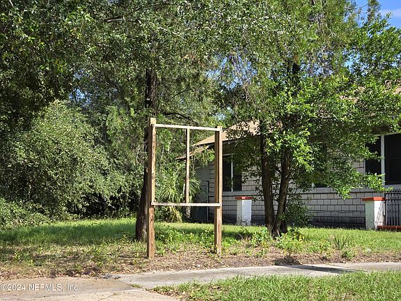 2nd image of 0 E 19TH Street