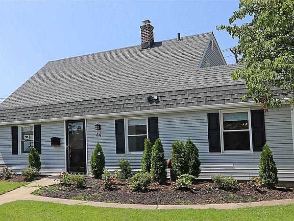2nd image of 44 Shelter Ln