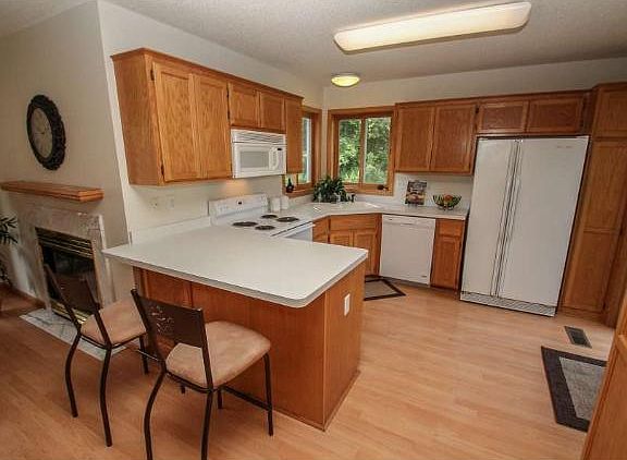 4th image of 11980 Yellow Pine St NW