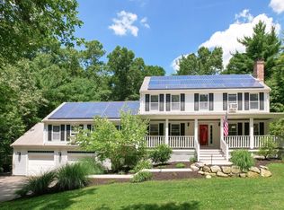 15 Foxwood Ln, Uxbridge, MA 01569