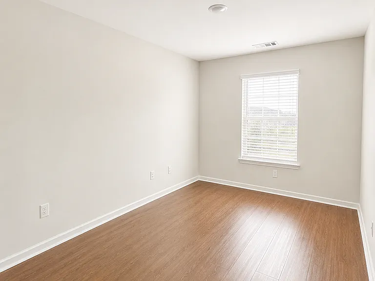75 Bearing Cir — Photo 13