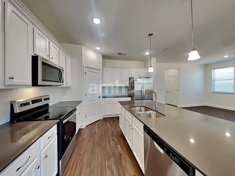 12124 Golden Farm Ln — Photo 3