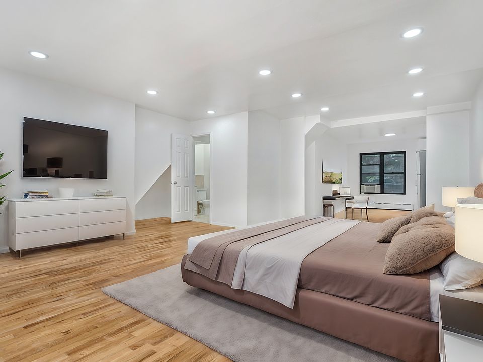 1st image of 171 Metropolitan Ave #1R