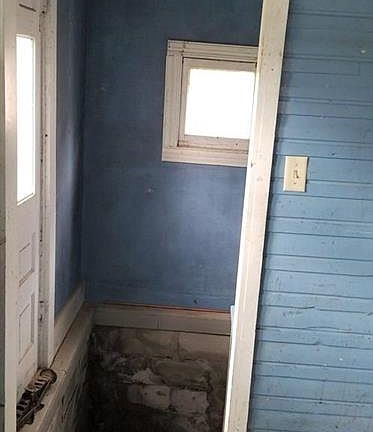 2nd image of 326 S 8th St