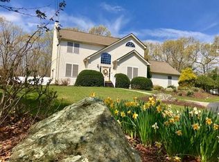 120 Rocky Hill Rd, Smithfield, RI 02917