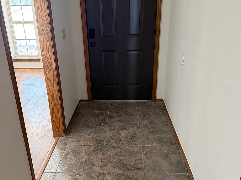 6808 Foothill Dr — Photo 7