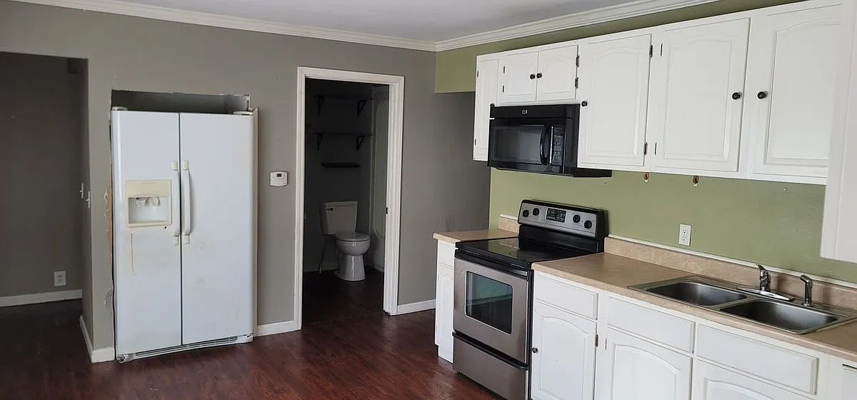 3 bed, 2.0 bath, 1540 sqft, $1,100 — Photo 3