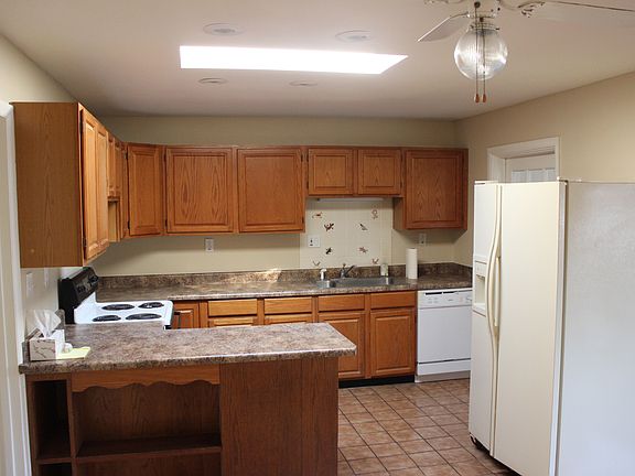4th image of 1138 E 10th St
