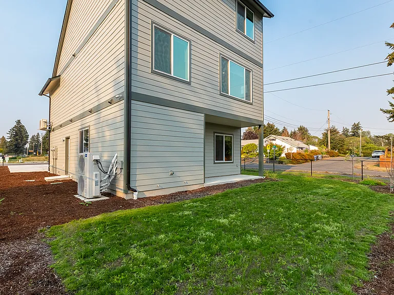 904 104th Street Ct S — Photo 31