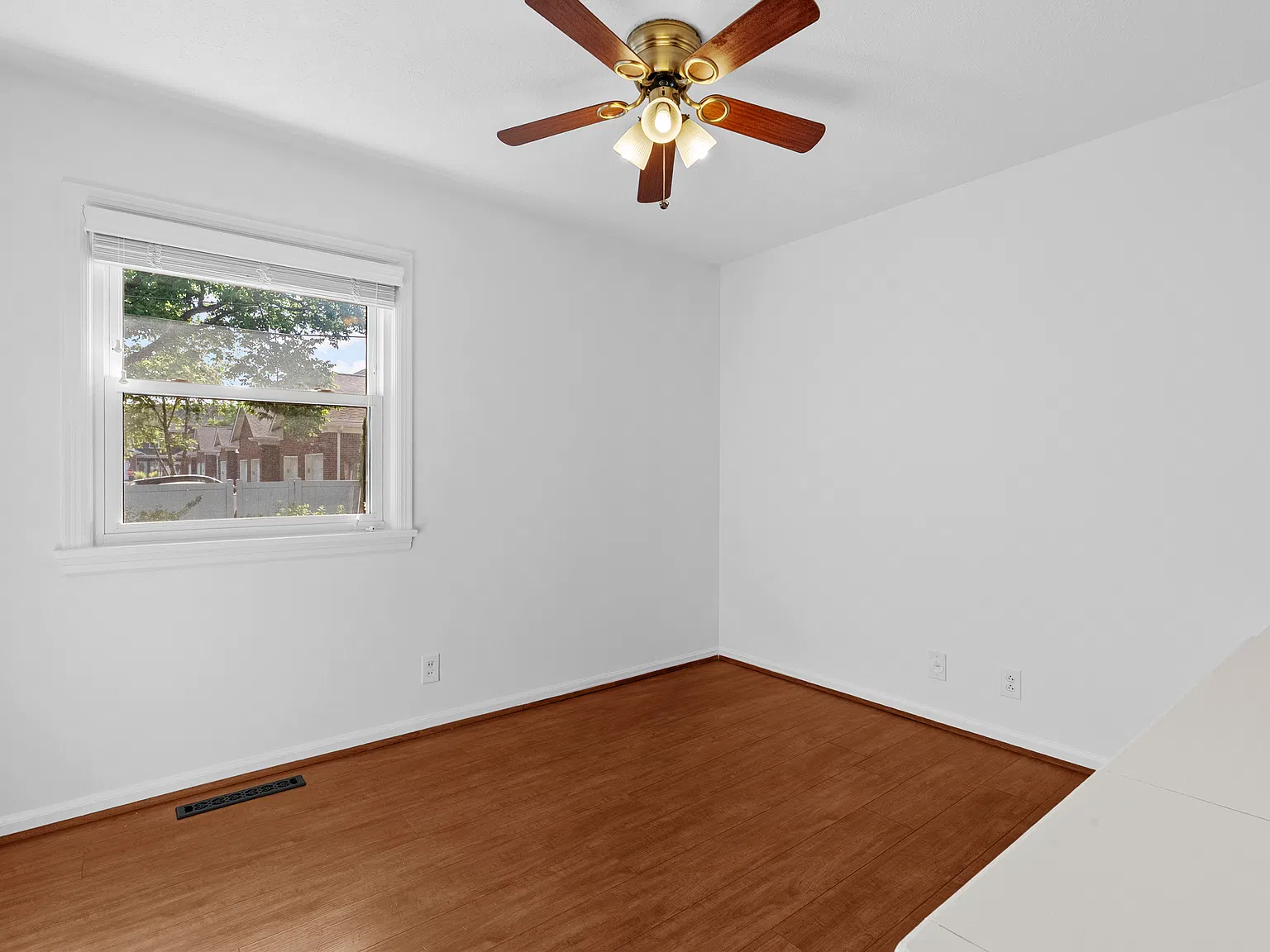 Blue Fields Rd, Louisville — Photo 2