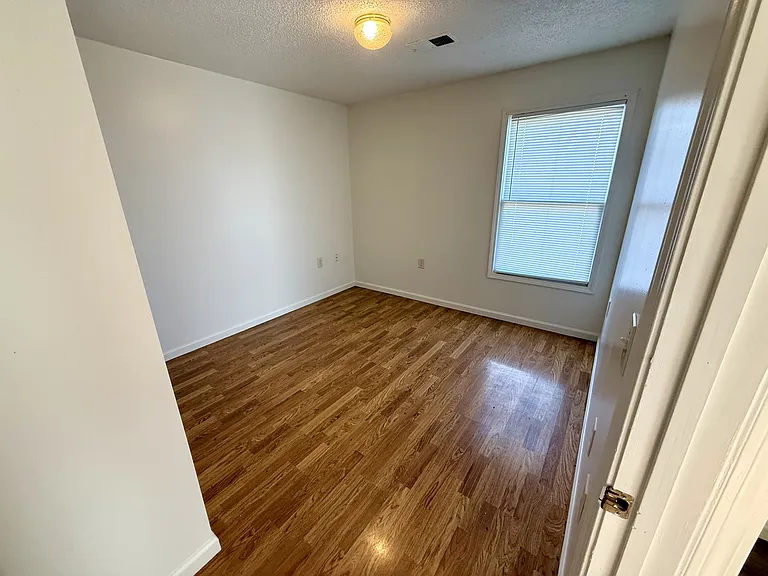 33 Driftwood Cir #1 — Photo 6