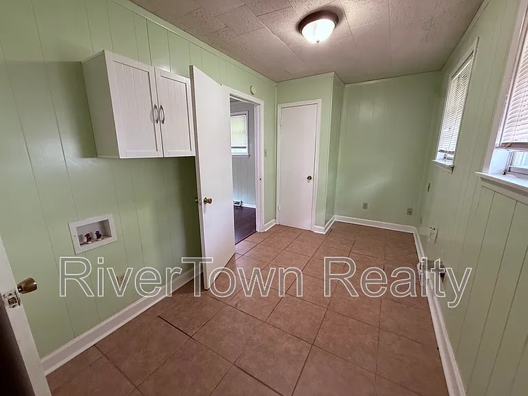 4406 Ferndale Rd — Photo 10