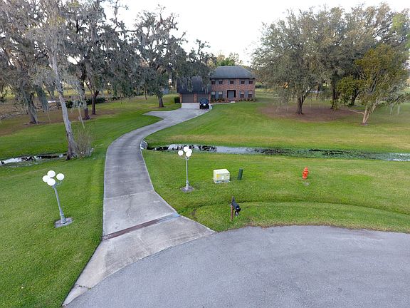 2nd image of 262 Veranda Dr