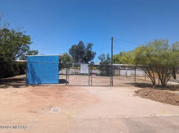 2703 E Grant Rd #11, Tucson, AZ 85716