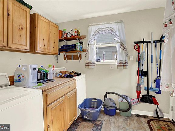5th image of 203 Pisgah Hill Rd