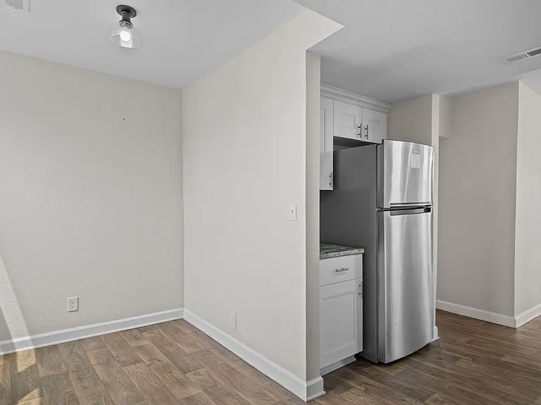 635 South St #C — Photo 3