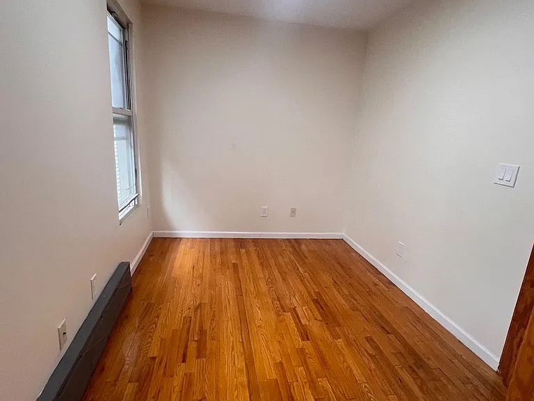 350 E 5th St #2 — Photo 9