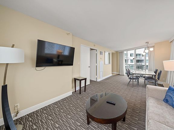 5th image of 2670 E Sunrise Boulevard #1201