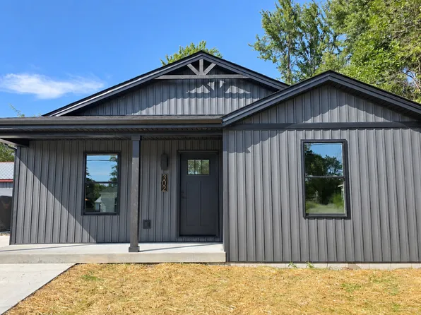 302 Moore St, Crothersville, IN 47229