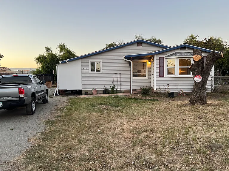 110 Roache Rd — Photo 1