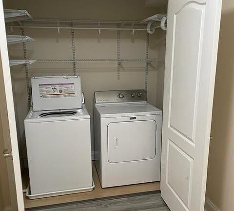 4th image of 4898 Sunset Ln