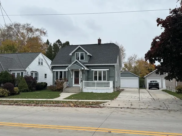 1129 N 18th STREET, Manitowoc, WI 54220
