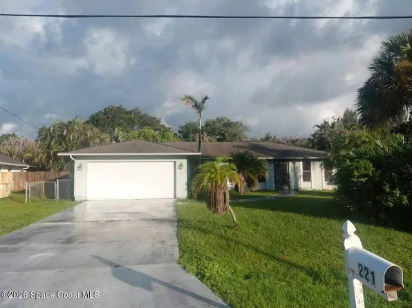 221 SE Verada Ave, Port Saint Lucie, FL 34983