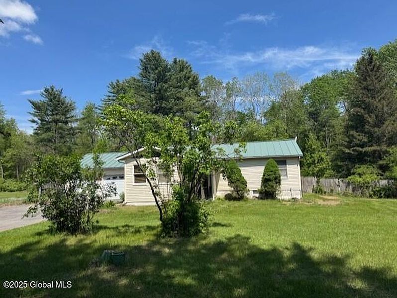 4th image of 548 Colebrook Road