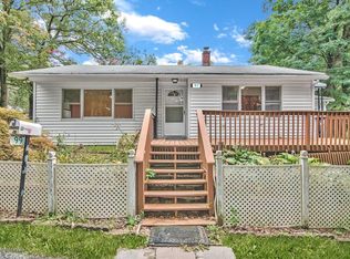 99 Fairview Ave, Mount Pocono, PA 18344