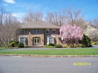24 Cold Hill Rd, Morris Plains, NJ 07950