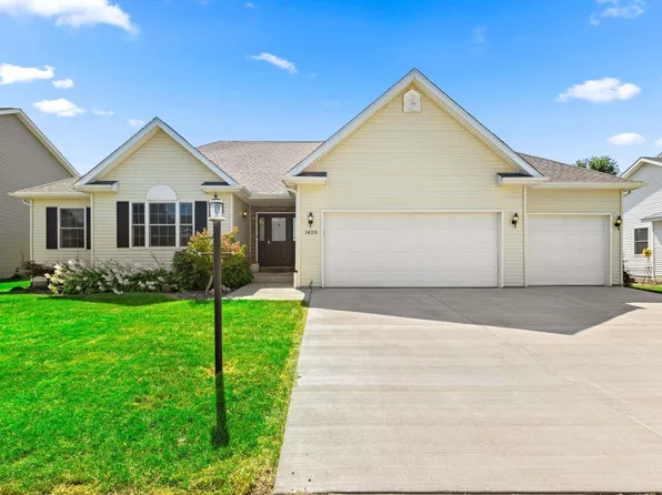 1428 Aspen Dr, Washington, IL 61571