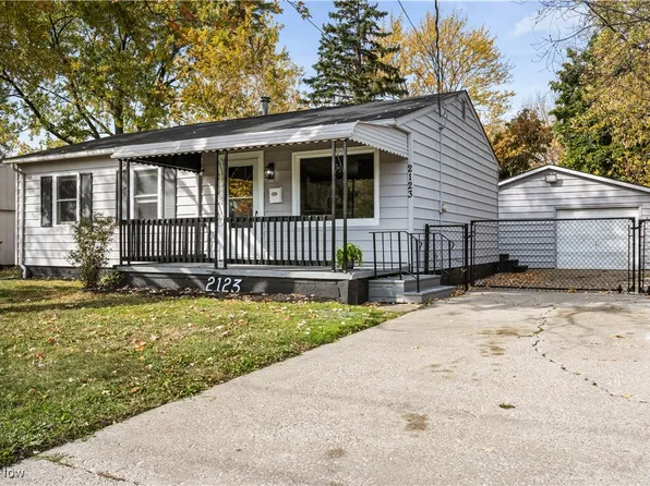 2123 G St, Lorain, OH 44052