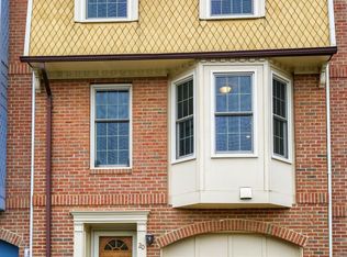 20 Victoria Sq, Frederick, MD 21702