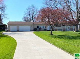 5835 105th Ave, Storm Lake, IA 50588
