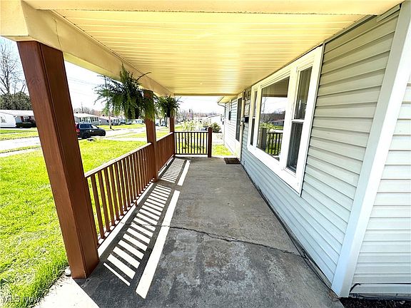 3rd image of 428 Iowa Ave