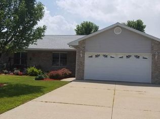 1210 Cardinal St, Rock Falls, IL 61071