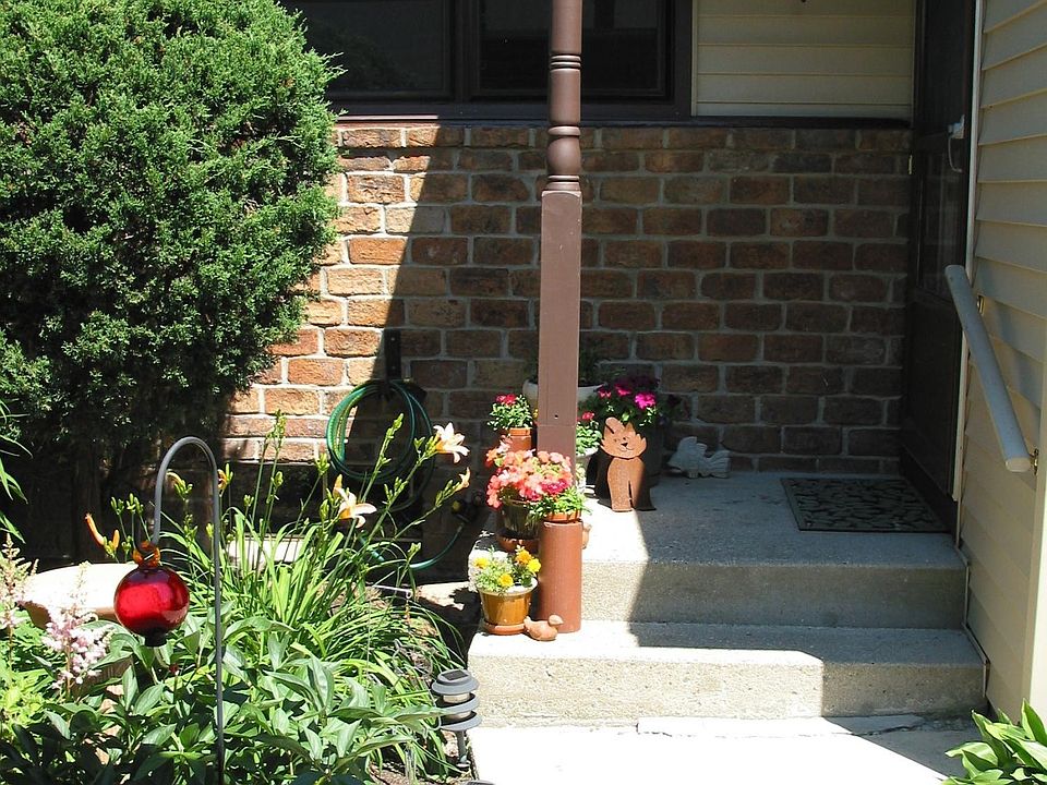 1st image of 2636 Chatham Woods Dr SE #4