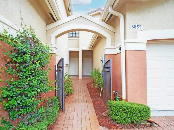 3855 Tree Top Dr, Weston, FL 33332