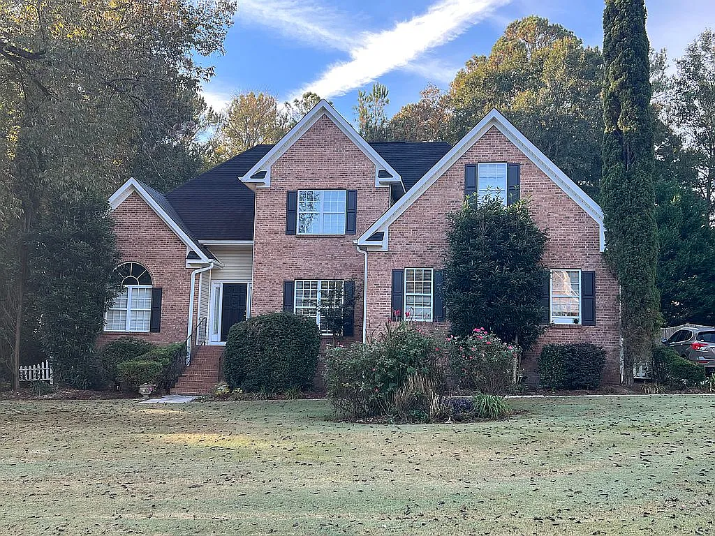 302 Northridge Dr photo 1