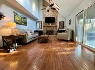 621 Valley Wood Ct, Westerville, OH 43081