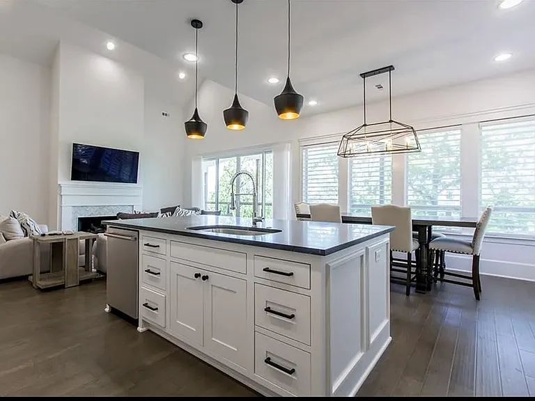 2301 N Marks Mill Ln — Photo 4