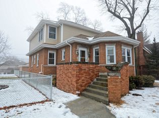 9341 S 53rd Ct, Oak Lawn, IL 60453