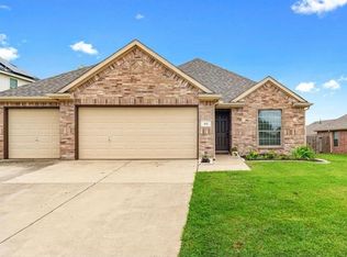 60 Heron Dr, Sanger, TX 76266