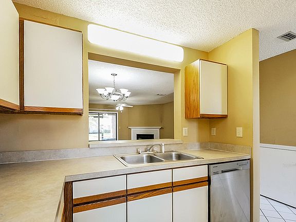 2102 Sandpiper Ct-4
