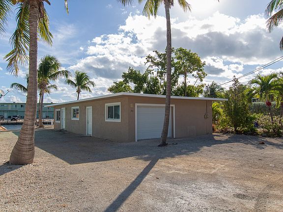 5th image of 136 Gardenia St