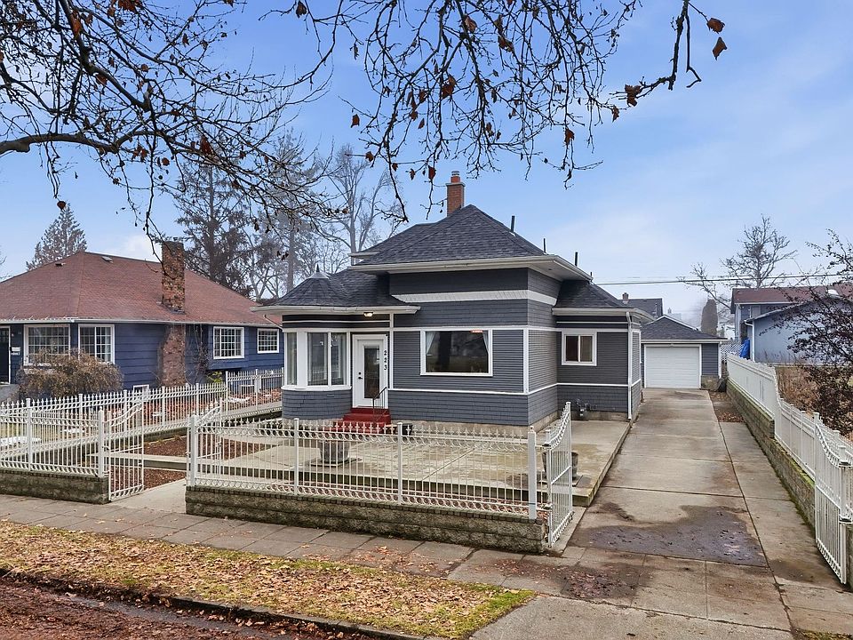 1st image of 223 E Lacrosse Ave