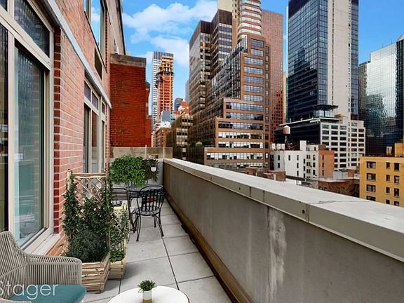 4th image of 236 E 47th St APT 9E