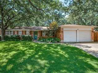 613 Circleview Dr S, Hurst, TX 76054
